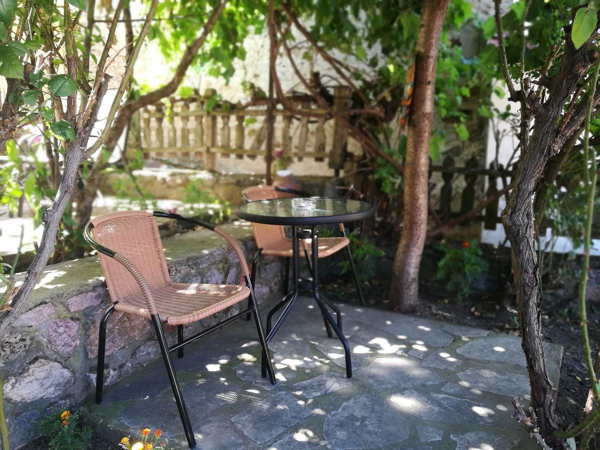 Agios Achillios Hotel Exterior photo