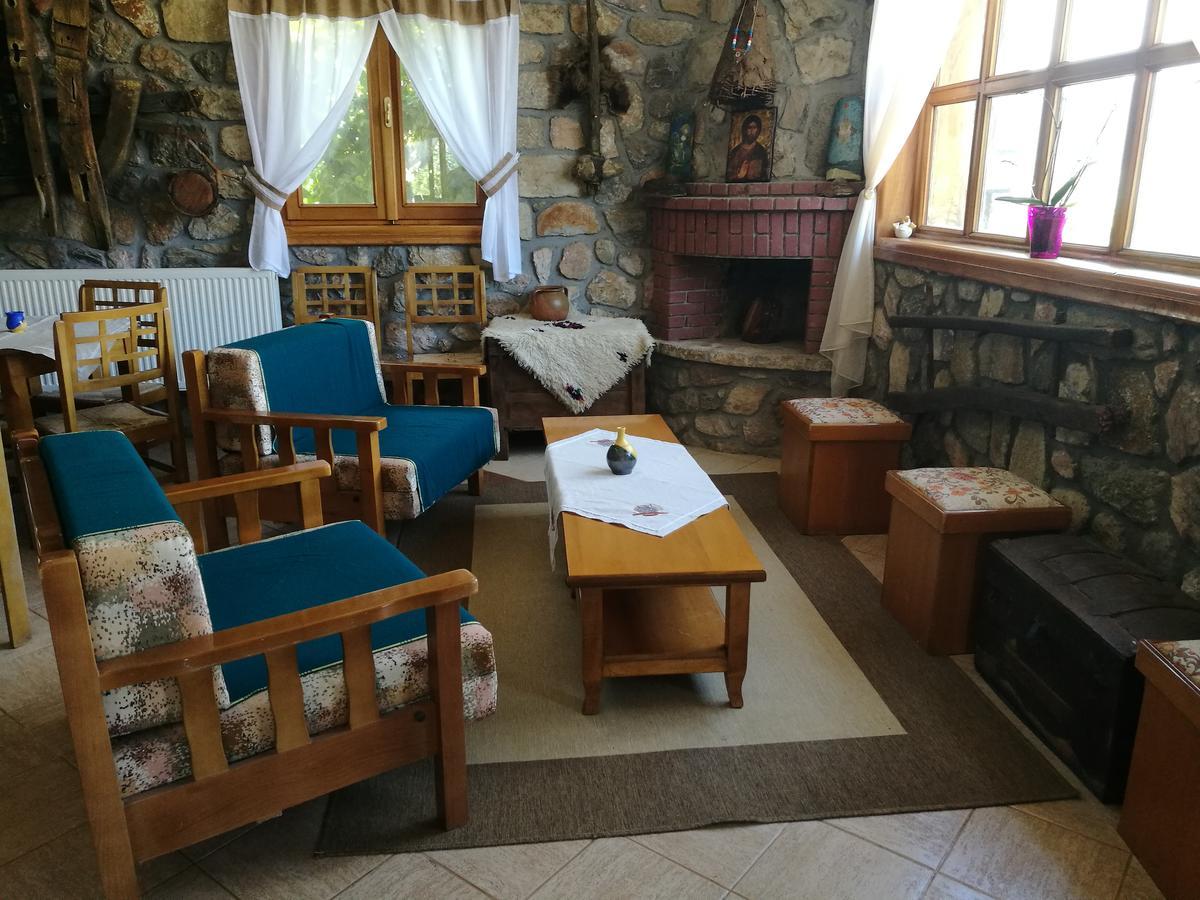 Agios Achillios Hotel Exterior photo